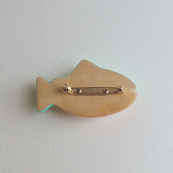 【SALE】ニジマスのブローチB （ 木 魚 rainbow trout / brooch / wood ) 3枚目の画像