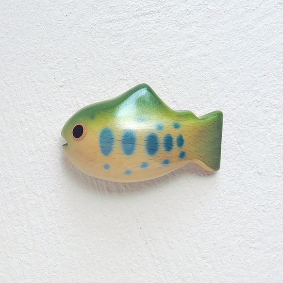 ヤマメのブローチA 【ラッピング付】 Brooch of yamame trout 1枚目の画像