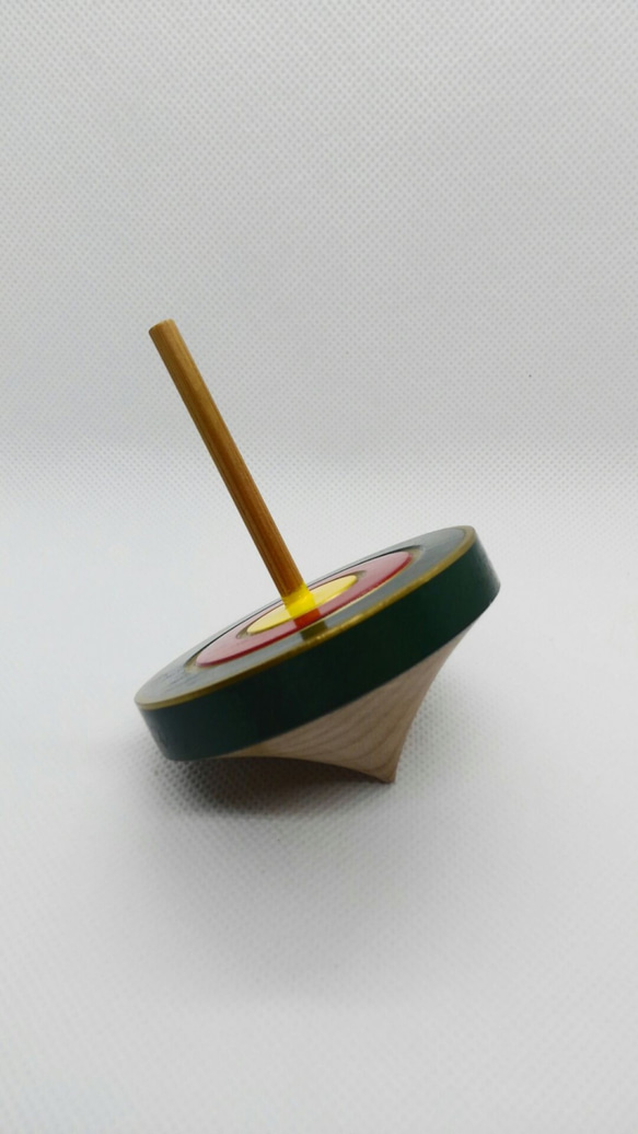 木製手作り　伝統工芸品　姫路独楽（ひめじこま）「文七こま　緑」 2枚目の画像