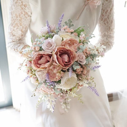 柔らかアンティークカラー　クラッチブーケ　ブトニア付　前撮り　撮影　パーティ　178 2枚目の画像