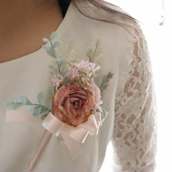 柔らかアンティークカラー　クラッチブーケ　ブトニア付　前撮り　撮影　パーティ　178 4枚目の画像