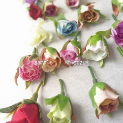 薔薇パーツ　バラのつぼみ　色々30P　　ハンドメイド資材　コサージュ　リースの下挿し　工作の材料　造花 2枚目の画像