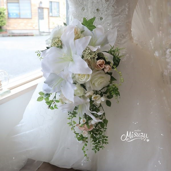 正統派カサブランカと薔薇のキャスケードブーケ　ウェディング　前撮り　2次会　116
