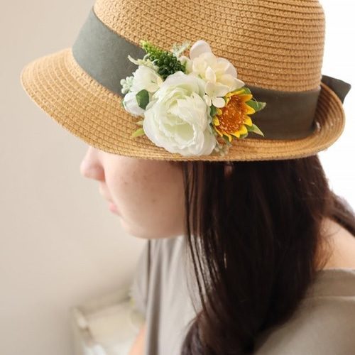 麦藁帽にアクセントを ヘッドコサージュ ミニ向日葵のコサージュ