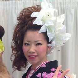 髪飾り　カサブランカ　大輪　成人式　結婚式　前撮りに　上質アーティフィシャルフラワー 4枚目の画像