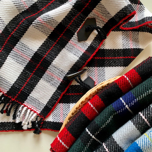 チェック トグルマフラー4号（白×黒×赤） マフラー Hook & Needle 通販