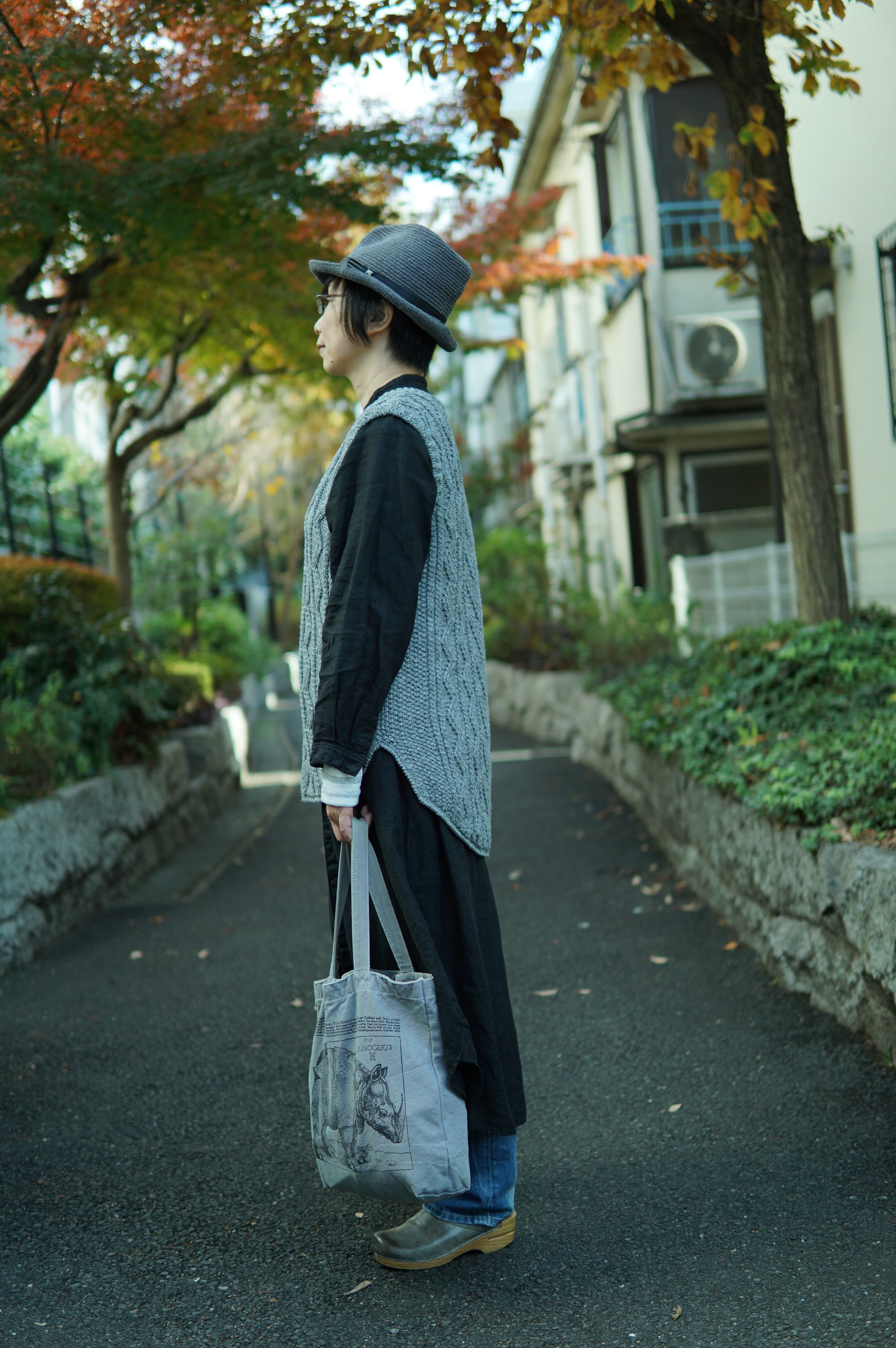 ベスト（ブラック） 【新品・タグ付き】Aga ロングジレ