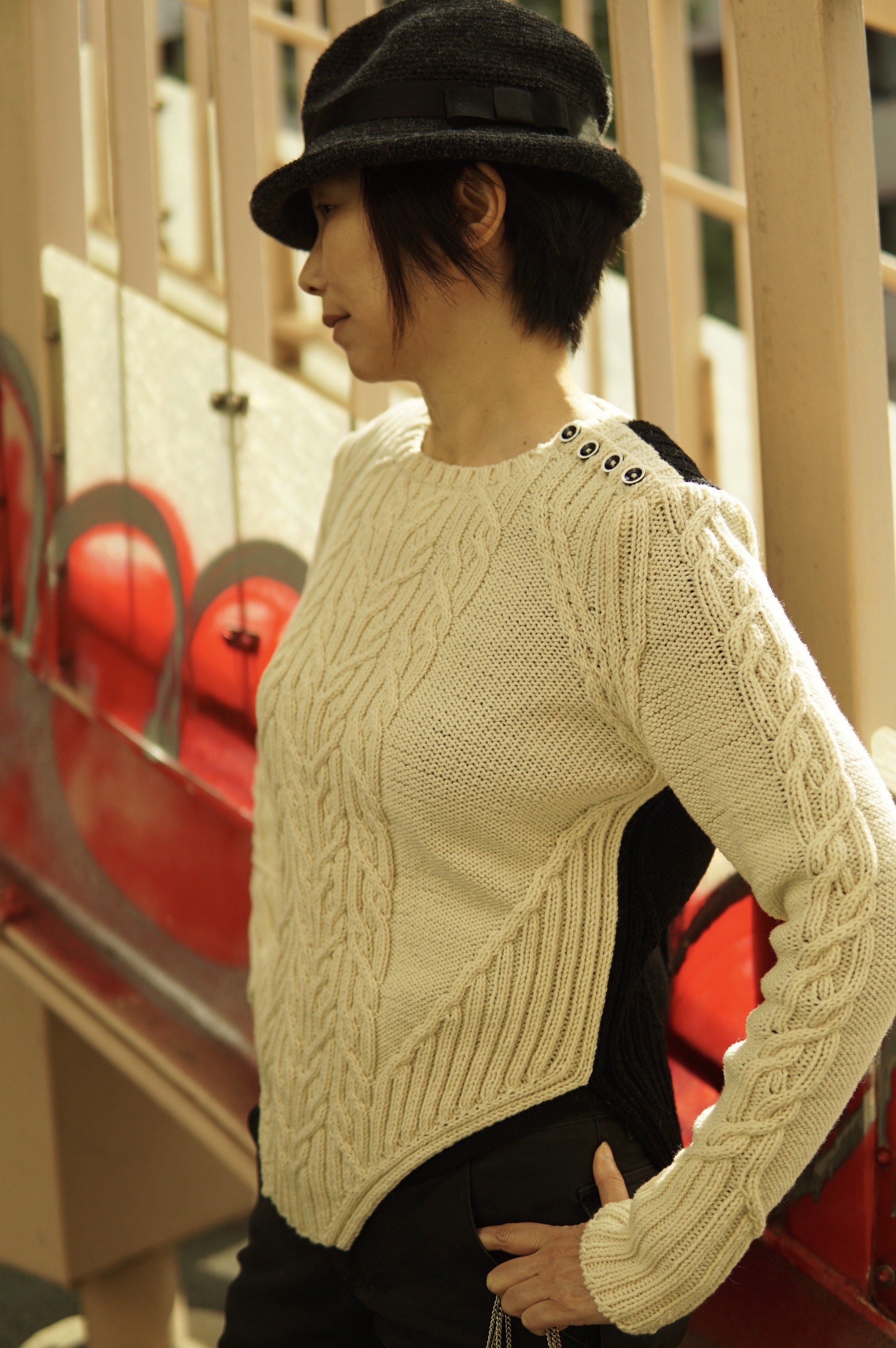 BODY ARMOR KNIT/モノトーン(白と黒)