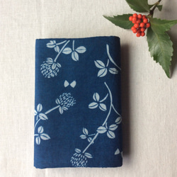 藍染め ブックカバー「 花降る日」 3枚目の画像