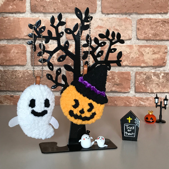 ペアが可愛い！ラグラグで癒し系のハロウィンチャーム　ジャックオーランタン&オバケ　バッグチャームやペンダントにも 3枚目の画像