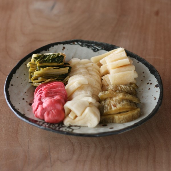 【黒点丸皿】S66 パスタ・カレー皿 美味しい 人気 おしゃれ 素敵 かわいい 誕生日 プレゼント 陶芸