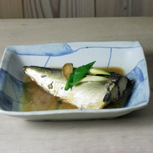 染付け 葉模様角皿】S50 煮魚 煮物 美味しい 人気 おしゃれ 素敵