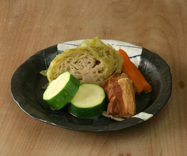 【黒釉染付けミート皿】S106 パスタ・カレー皿 美味しい 人気 おしゃれ 素敵 かわいい 誕生日 プレゼント 陶芸