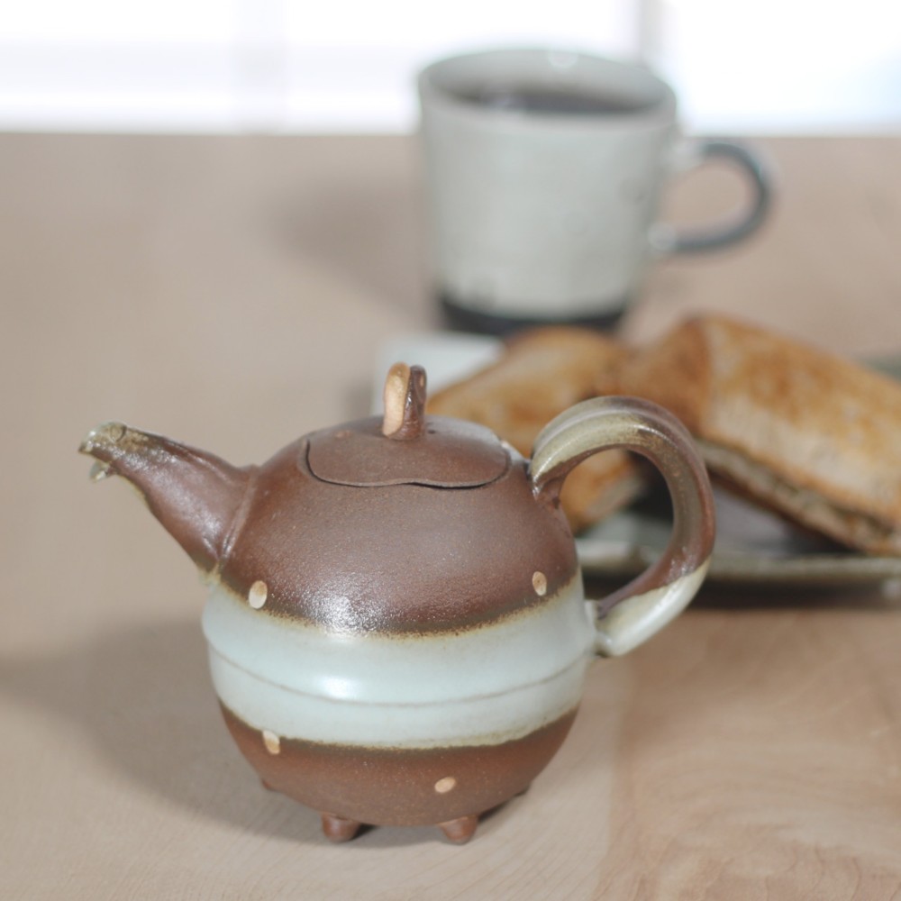 【焼き締めポット グレー】P2 和食器 陶芸 美濃焼 結婚祝い お祝い 父の日 母の日 陶器 手作り お茶 モダン 素敵