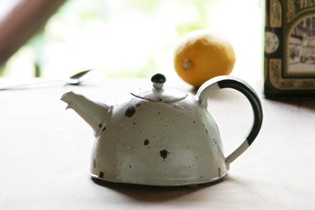 【黒点ポット】P9 和食器 陶芸 美濃焼 結婚祝い お祝い 父の日 母の日 陶器 手作り お茶 モダン 素敵