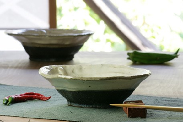 【粉引き 鉢中】ｈ11　煮物 盛り鉢 取り鉢 おしゃれ 素敵 かわいい 美味しい 結婚祝い 陶芸 1枚目の画像