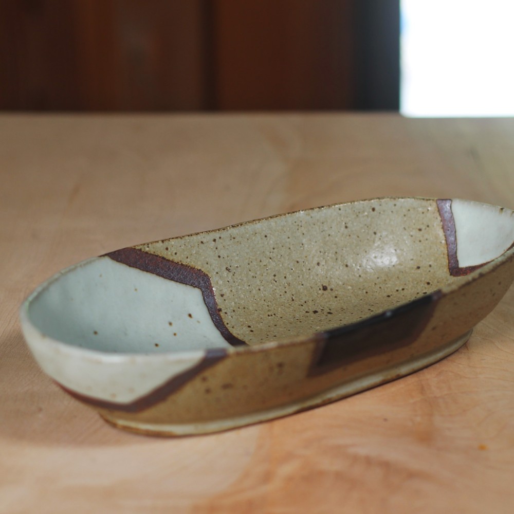 【塗り分け 小判鉢】ｈ50　和食器 陶芸 美濃焼 盛り鉢 煮物 取り鉢 サラダ 結婚祝い プレゼント 素敵 陶器 手作り