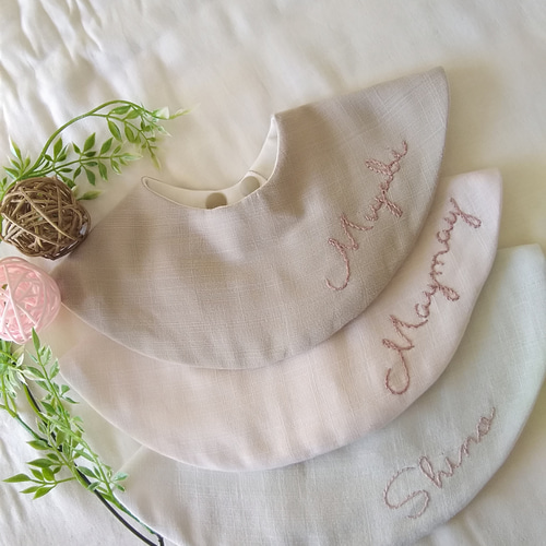 手刺繍のまんまるスタイ～ナチュラルなラテカラー スタイ