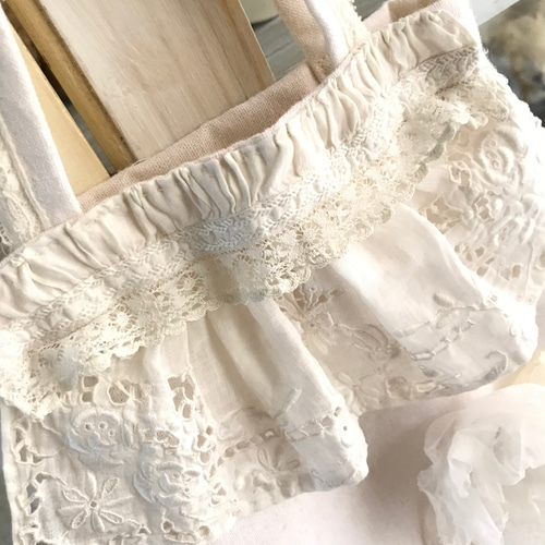 ホワイトリネンとアンティークレースのミニバッグ／オーガンジー