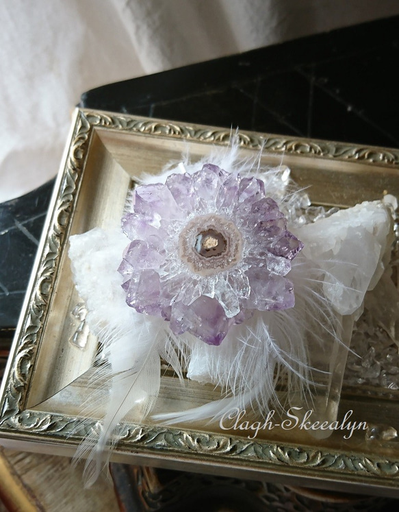 フラワーアメジスト Flower Amethyst（スタラクタイト