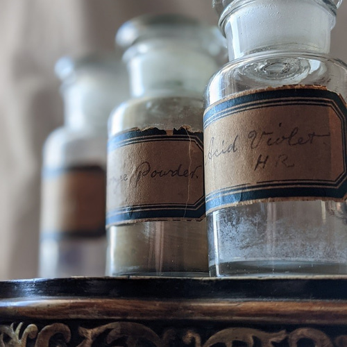 古い薬瓶 2本 B | アンティーク・フランス雑貨店_antiqueSalon