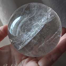 【送料無料】天然レインボー水晶・丸玉（スフィア）/72mm・Ｌサイズ 6枚目の画像