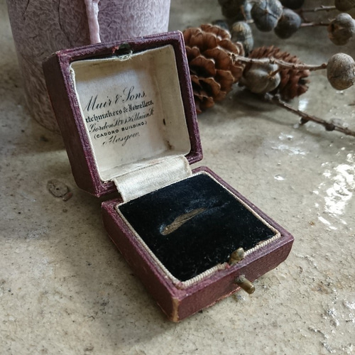 No.1143【レア♡＆１点もの】英国ヴィンテージリングケース No.1143【レア♡＆1点もの】英国ヴィンテージリングケース 赤茶色