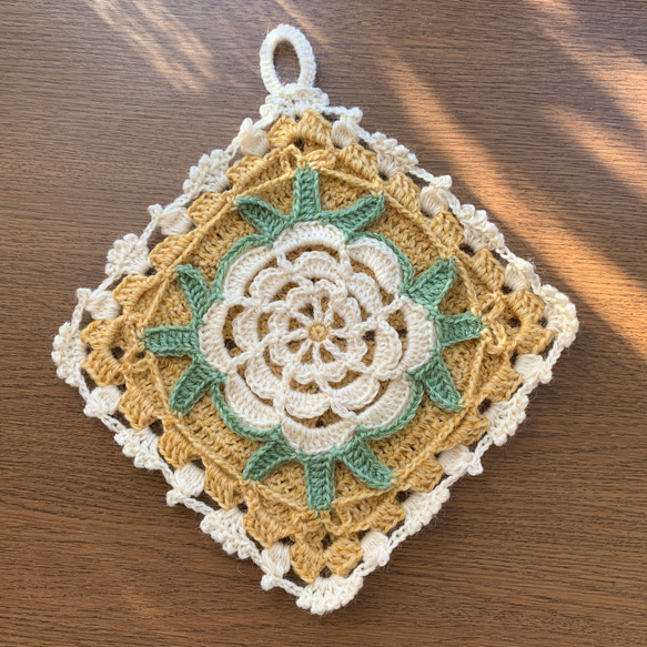 ☆♪バラモチーフのポットホルダー(黄) 1枚目の画像