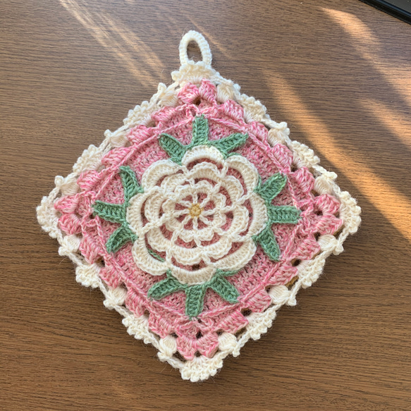 ☆♪バラモチーフのポットホルダー(桃) 1枚目の画像