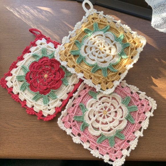 ☆♪バラモチーフのポットホルダー(桃) 3枚目の画像