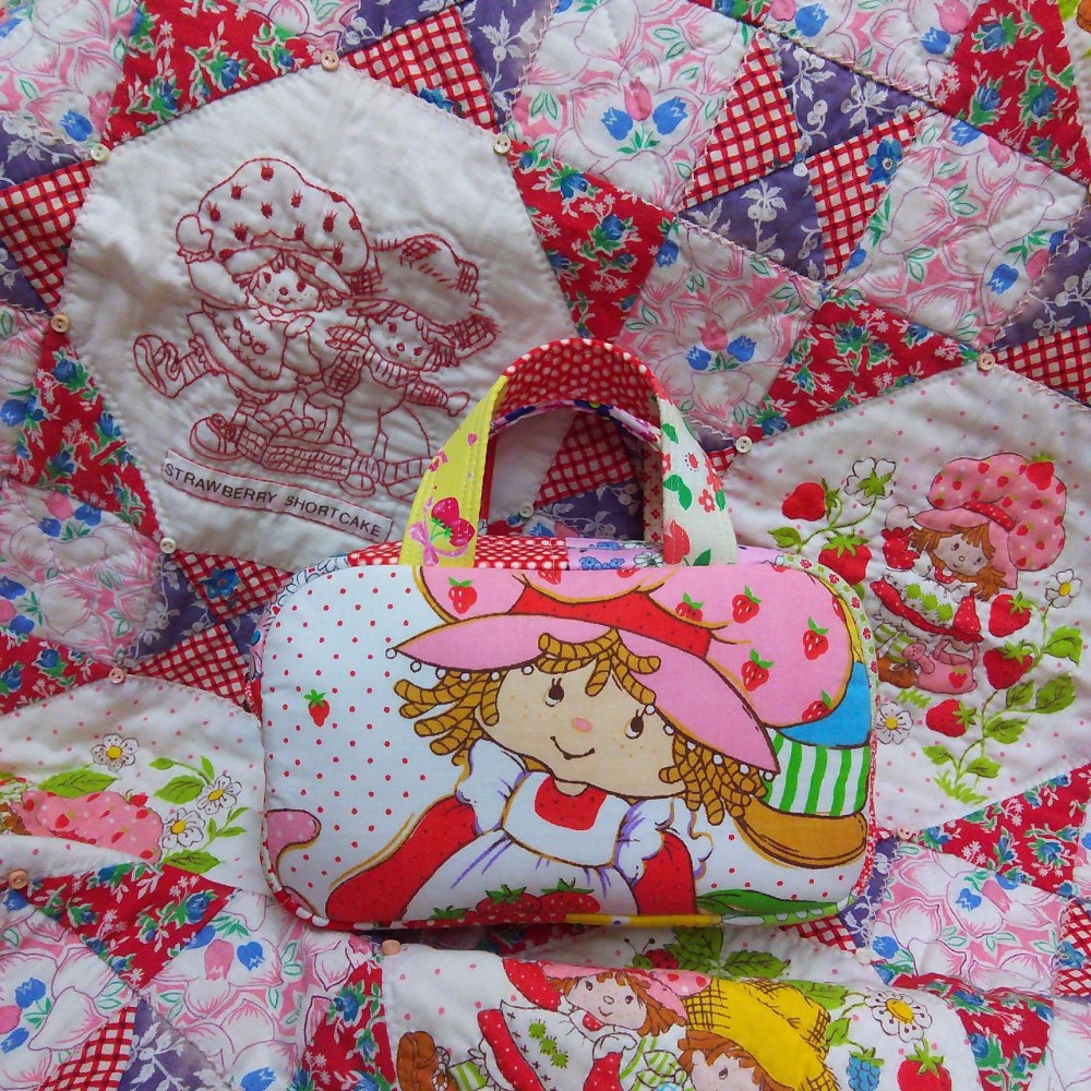 ヴィンテージ　ストロベリーショートケーキ　シーツ　美品