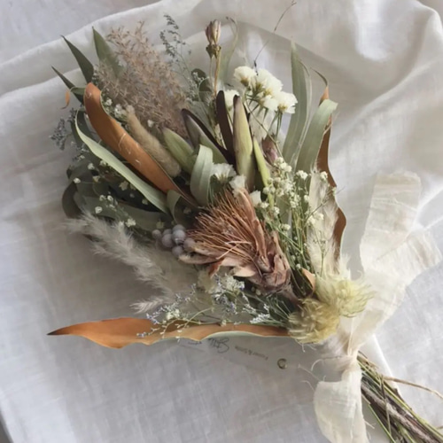 ドライフラワースワッグ・パンパグラス・プロテア