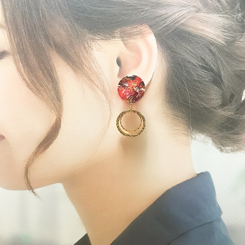 赤いお花とフラワー二重リングピアス/イヤリング ピアス（スタッド・一 