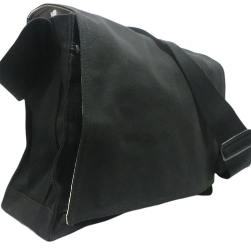 台湾帆布学生ショルダーバッグ 帆布製学生カバン A4ファイル可 黒