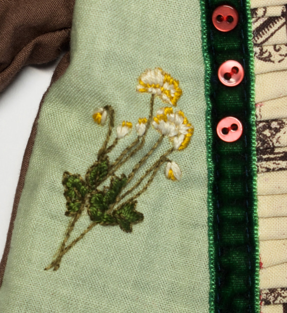 22cmのドール服    　お花の刺繍ワンピース 3枚目の画像