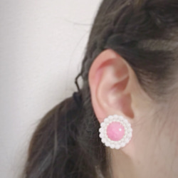 パール刺繍のイヤリング♡ピンク 1枚目の画像
