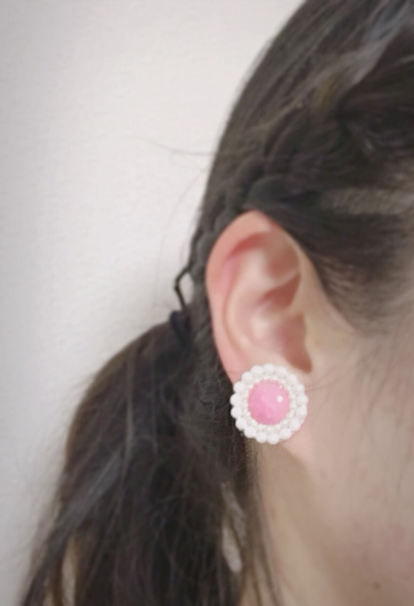 パール刺繍のイヤリング♡ピンク 1枚目の画像