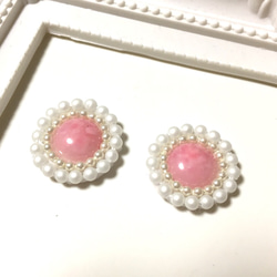 パール刺繍のイヤリング♡ピンク 2枚目の画像