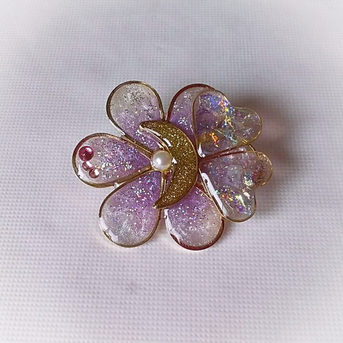 レジン&ワイヤーアクセサリー 蝶々ブローチ ブローチ only one
