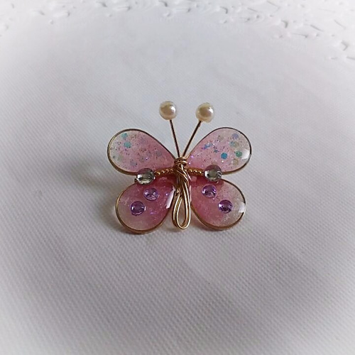 ＃255 ステンドグラス✴ちょうちょ✴レジンヘアゴム✴キーホルダーブローチ 255 ステンドグラス✴ちょうちょ✴レジンヘアゴム✴キーホルダー