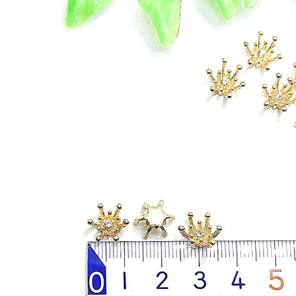 8個☆貼り付け☆花の芯*ストーンカボション【be166】* 3枚目の画像