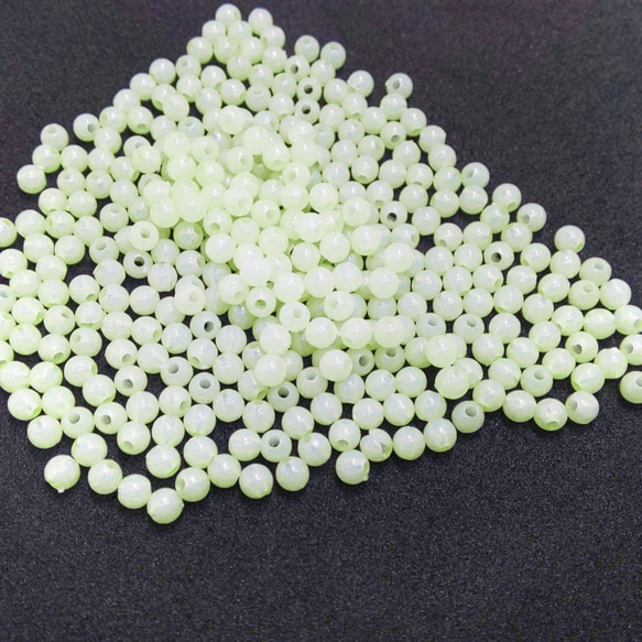 約10g（300粒目安）量り売り☆約4mm-蓄光（発光）ビーズ☆【bei81-4mm】 2枚目の画像