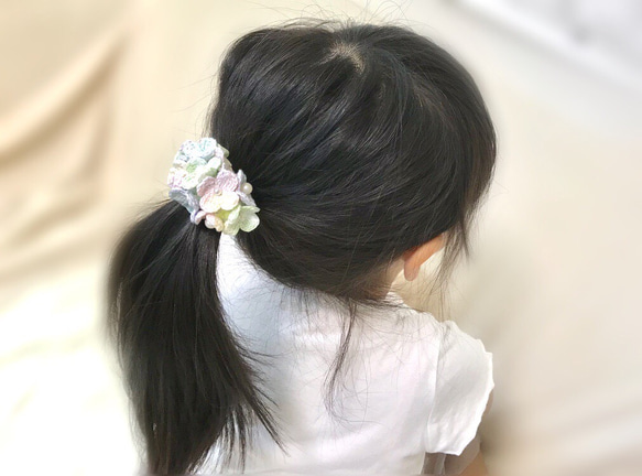 アイスグリーンの花束ヘアゴム 4枚目の画像