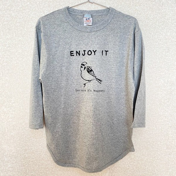 七分袖Tシャツ　鳥Tシャツ　すずめ　グレー　送料無料 2枚目の画像