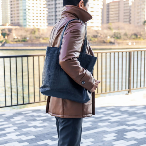 ナベゾーさん専用【正規品】PAVITRA トートバッグ クロコ型押し ネイビー クロコ型押し トートバッグ（J1152411＿＿） | Paul