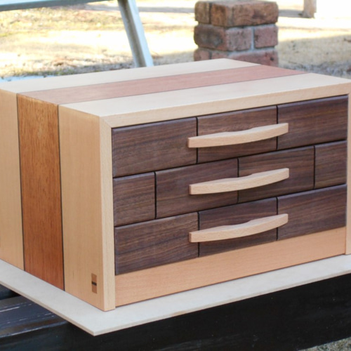 3段チェスト キャビネット 隠し引出し付き