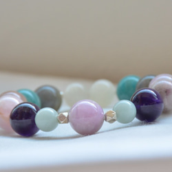 『糖果女神』紫水晶+孔賽石+天河石+拉長石+月光石與925銀珠　五種能量寶石串珠手鍊 第3張的照片
