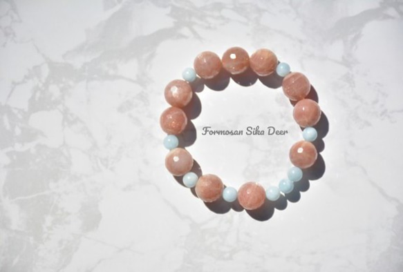 『溫暖俏皮女神』12mm+4mm橘色月光石+海藍寶能量寶石串珠手鍊 第3張的照片