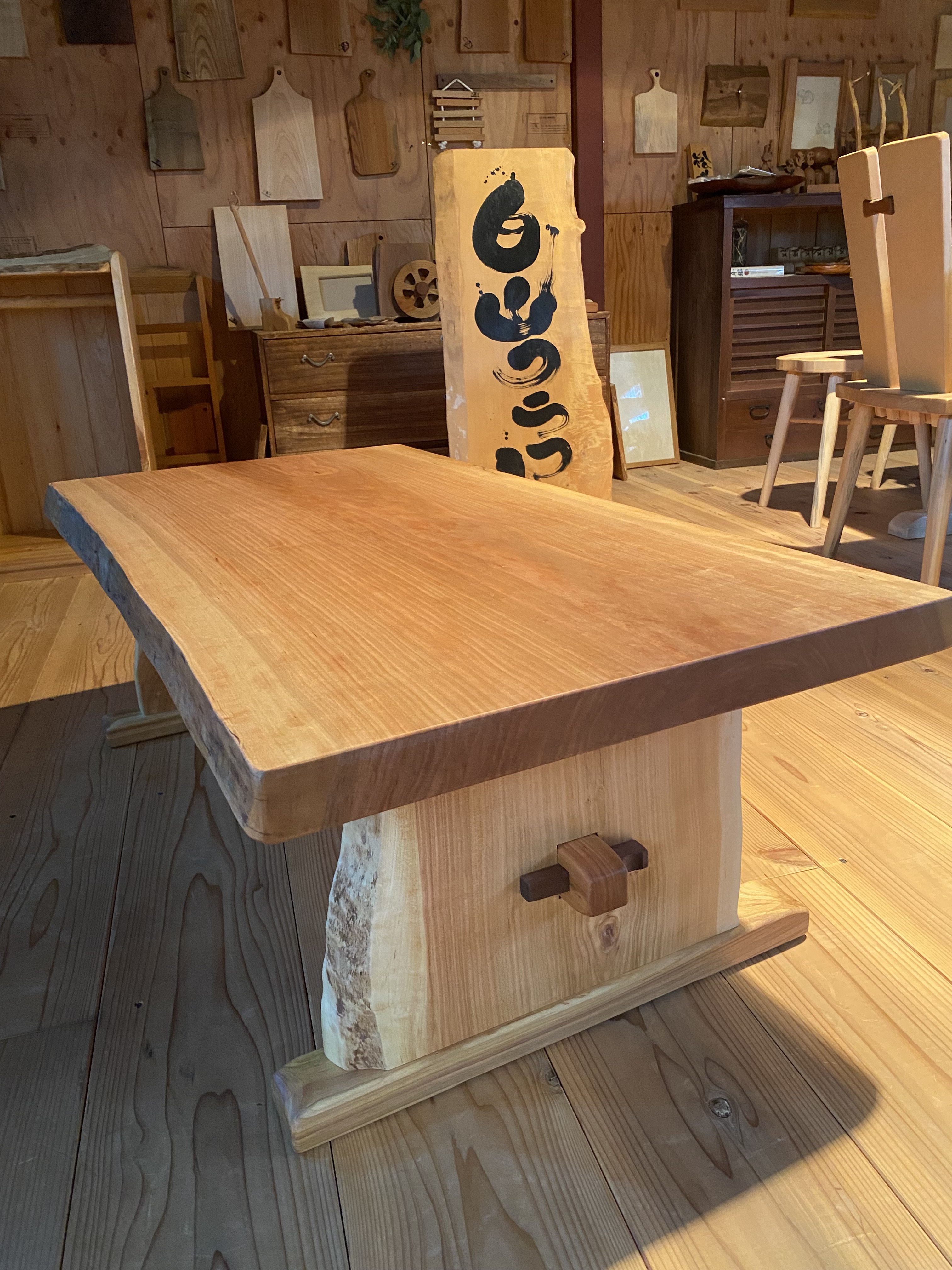 チェリー一枚板ローテーブル　オーダーメイド