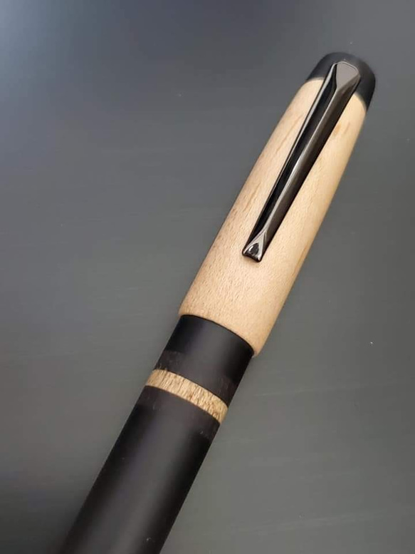 【木製手作り】メープルエボニーファウンテンペン、これだけ、ユニーク、ログペン、木製ボールペン、ギフト、ギフト、ファウンテンペン、 1枚目の画像